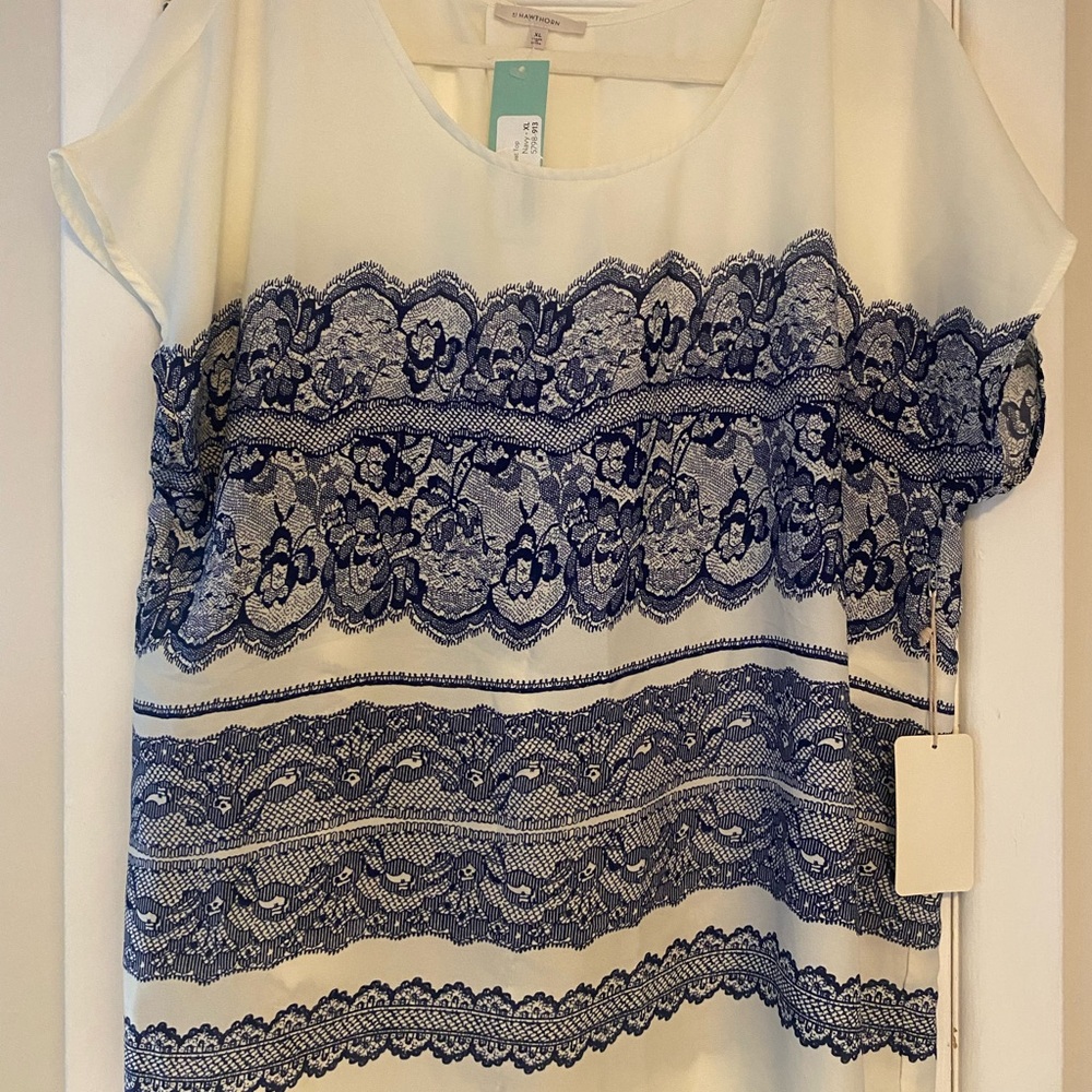 Elegant Lace Print Women's Top